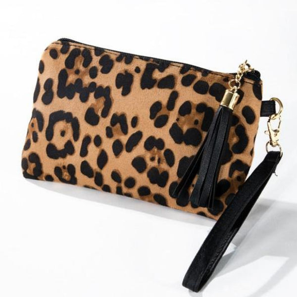 NEW! Studded leopard clutch purse | Leopard clutch purse, Leopard clutch, Clutch  purse